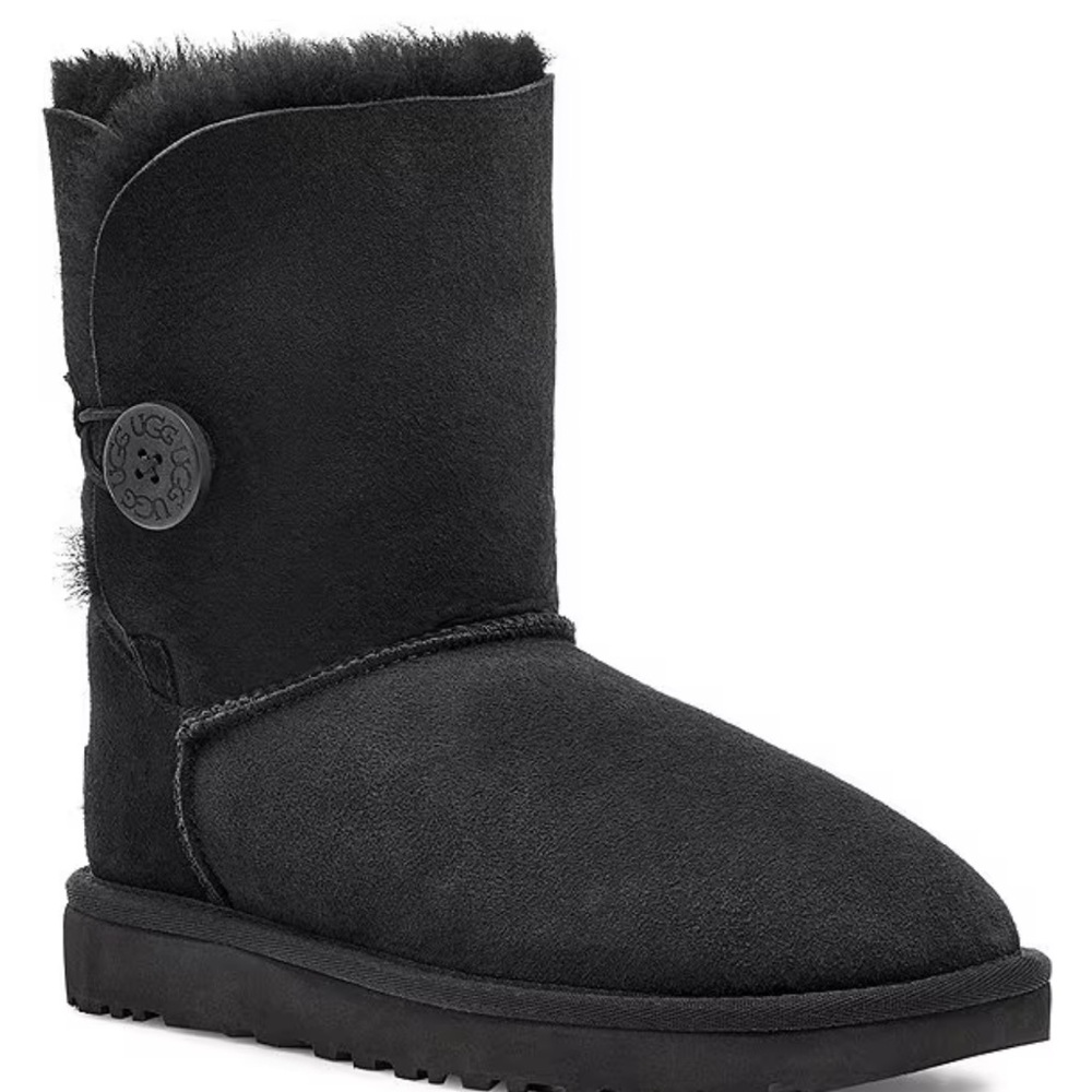 Women’s Uggs Bailey Button || EUC || Size 8 (fit a true 8.5)